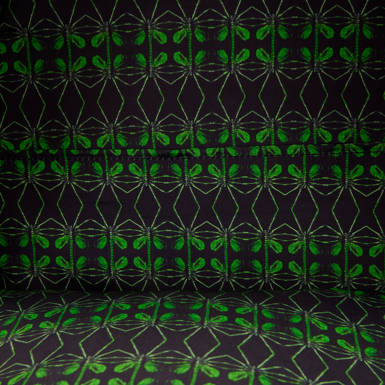 Alien Xenomorph Cosplay Glow Full-Size Backpack - Image 8